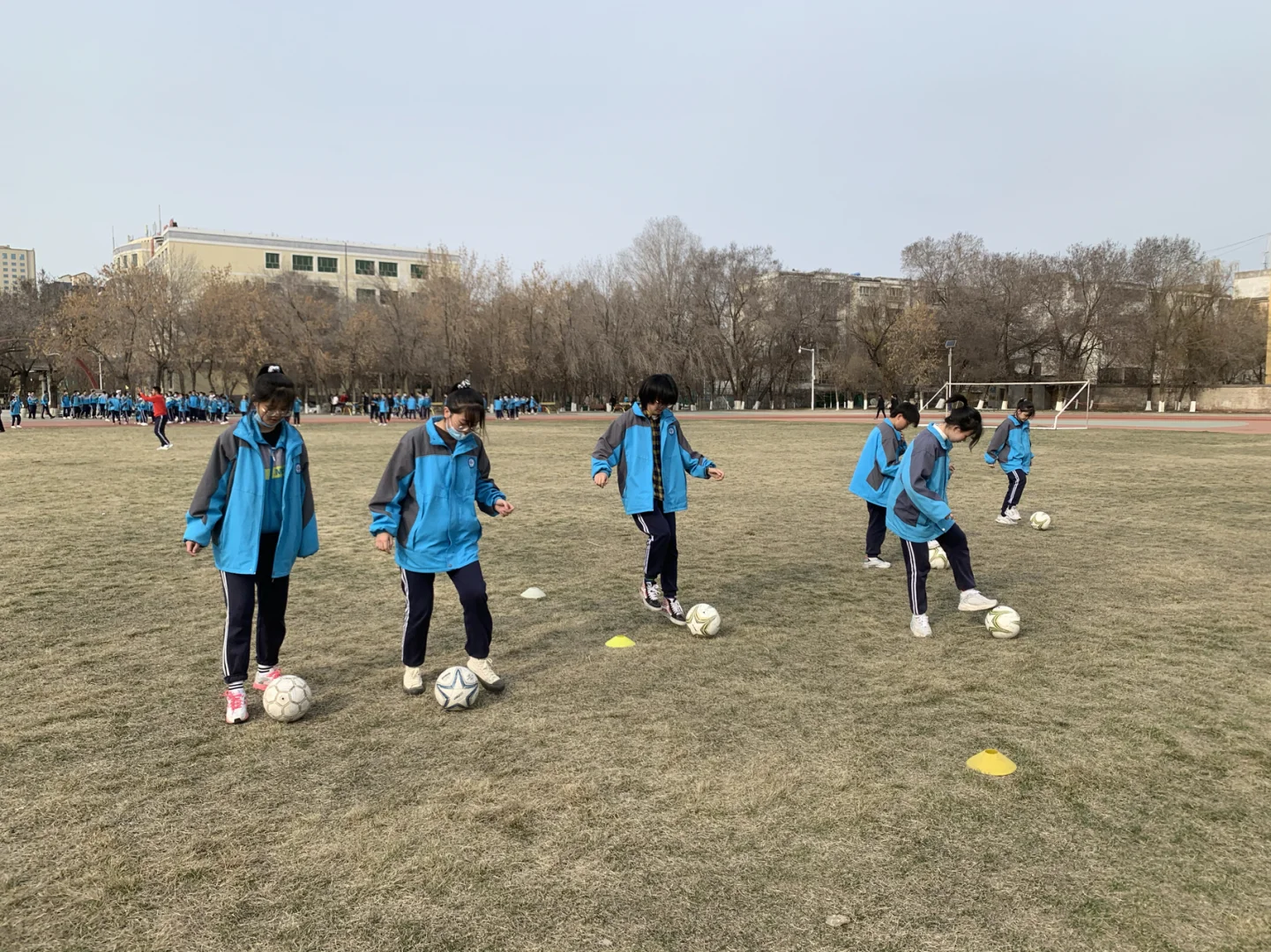 青海队迎来胜利：争夺足球甲级联赛资格的简单介绍